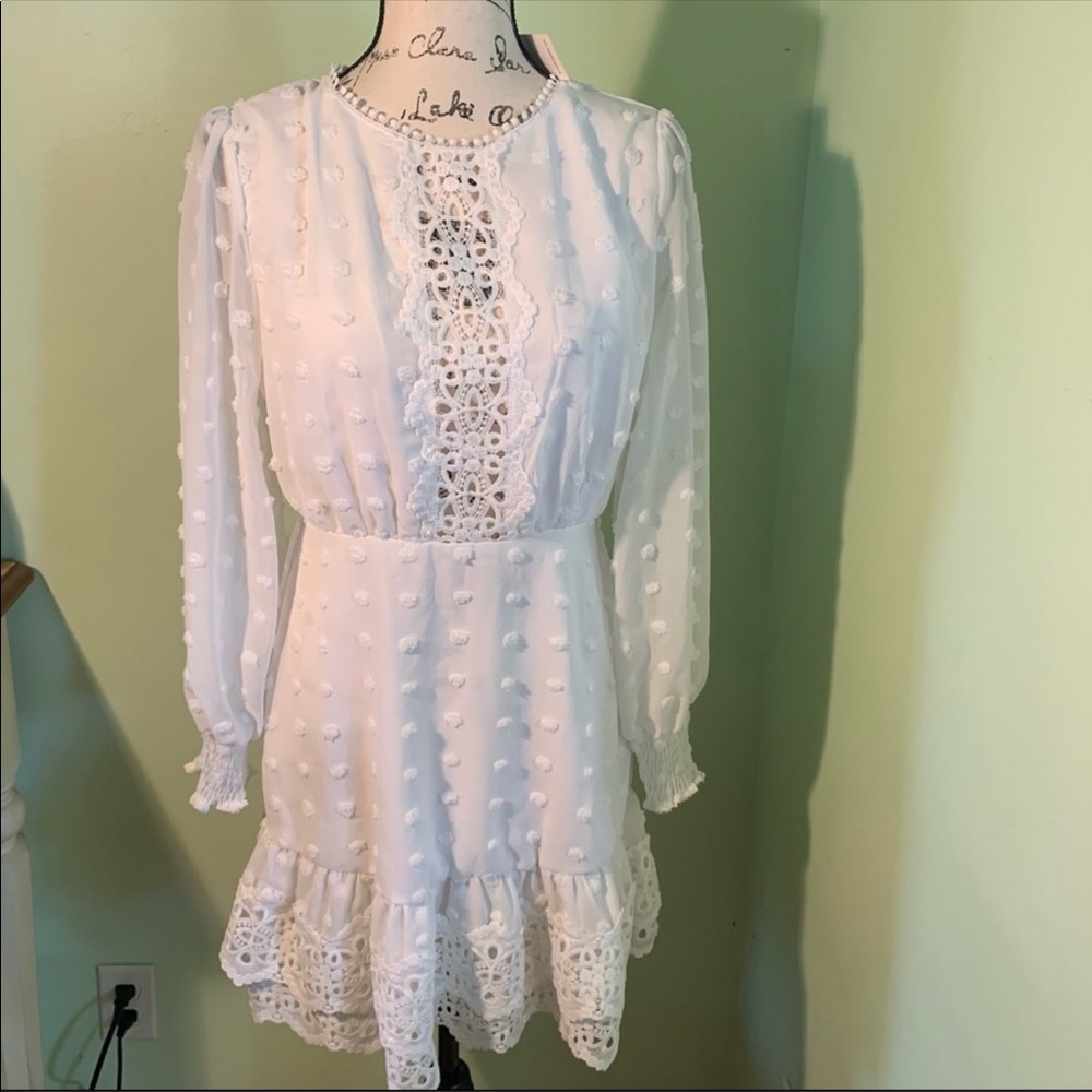 Simplee white Swiss dot dress, size M, cute for bridal shower